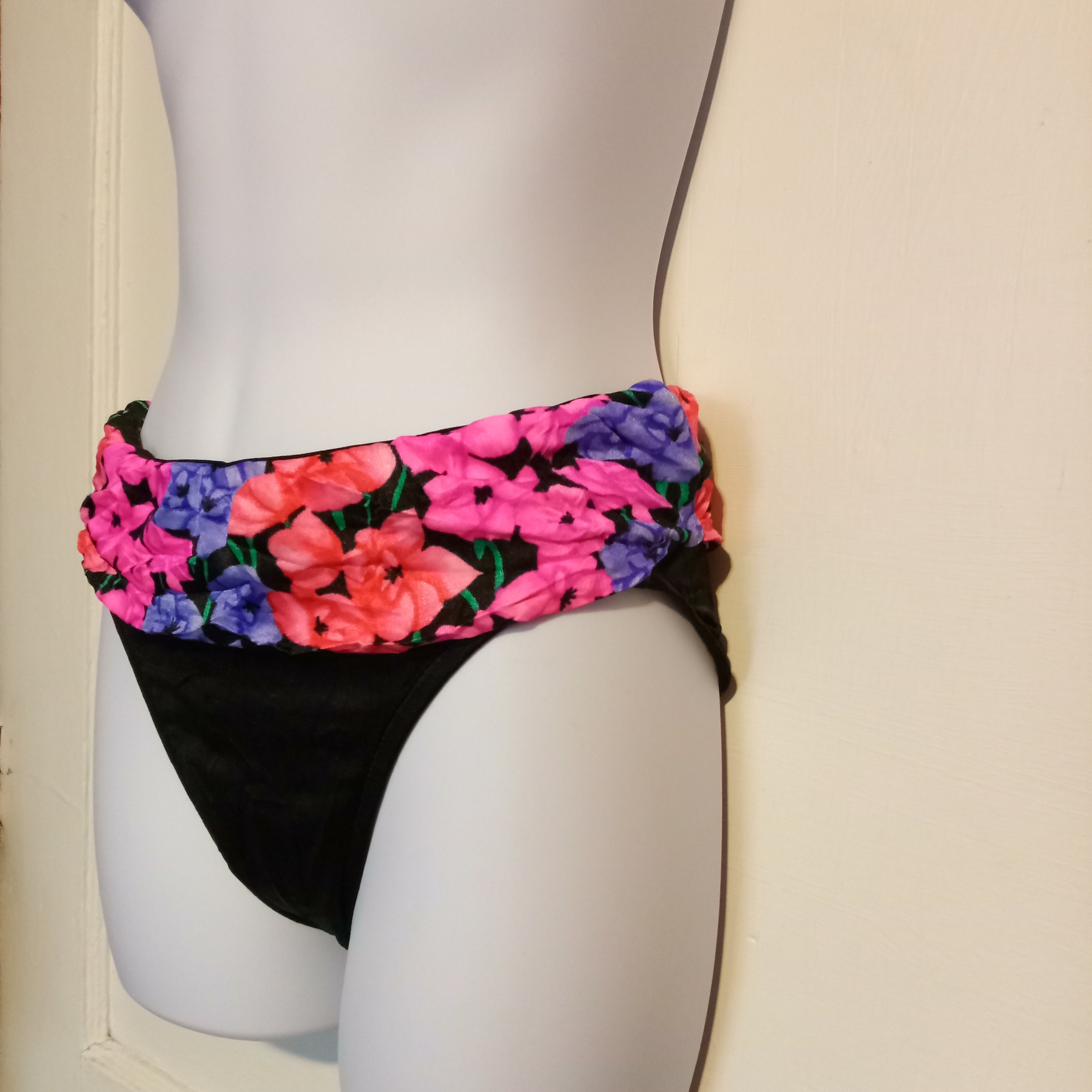 Bundle Onlyfloral High-Waisted Bikini Bottom